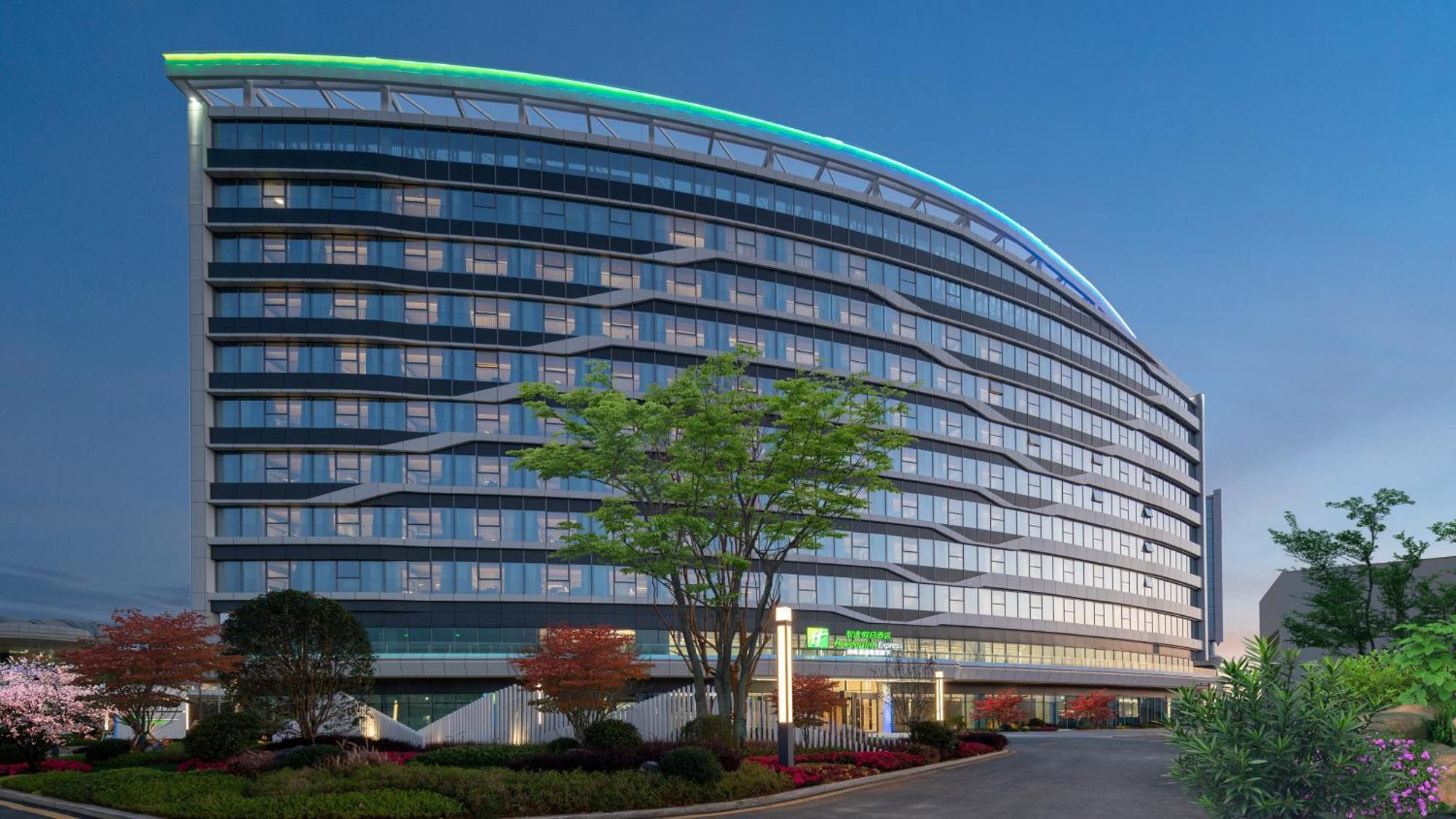 Holiday Inn Express Guiyang Airport, An Ihg Hotel Exterior photo