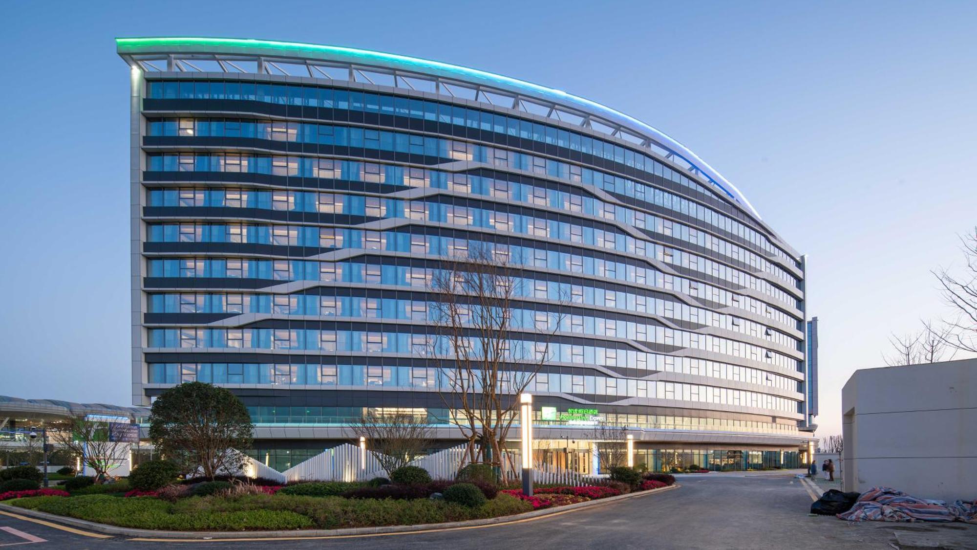 Holiday Inn Express Guiyang Airport, An Ihg Hotel Exterior photo